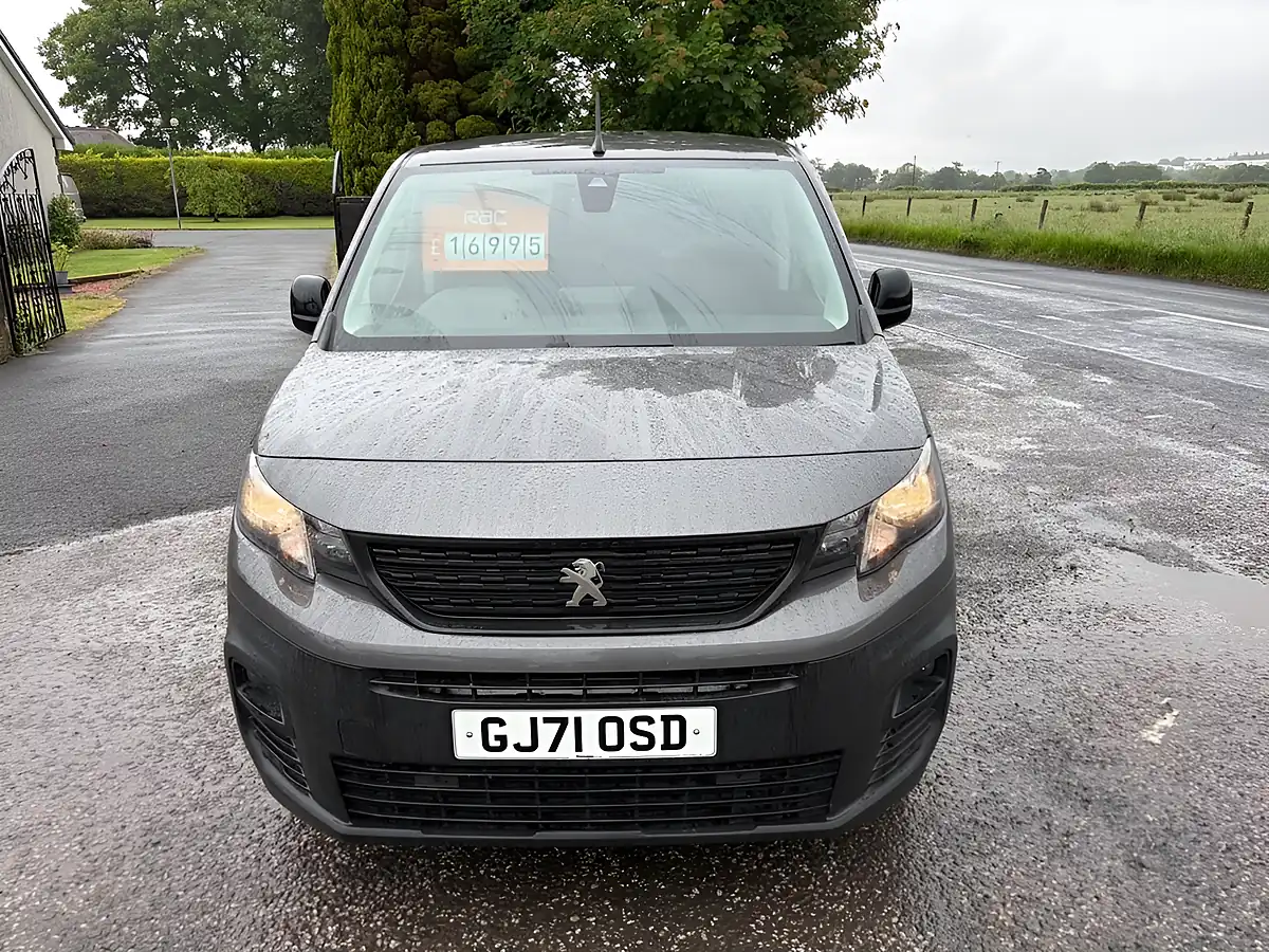 Used 2021 Peugeot Partner Asphalt Premium Grey - Interior and Exterior details 9