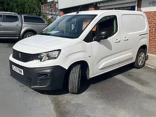 Used 2021 Peugeot Partner Asphalt Premium White - Interior and Exterior details 2