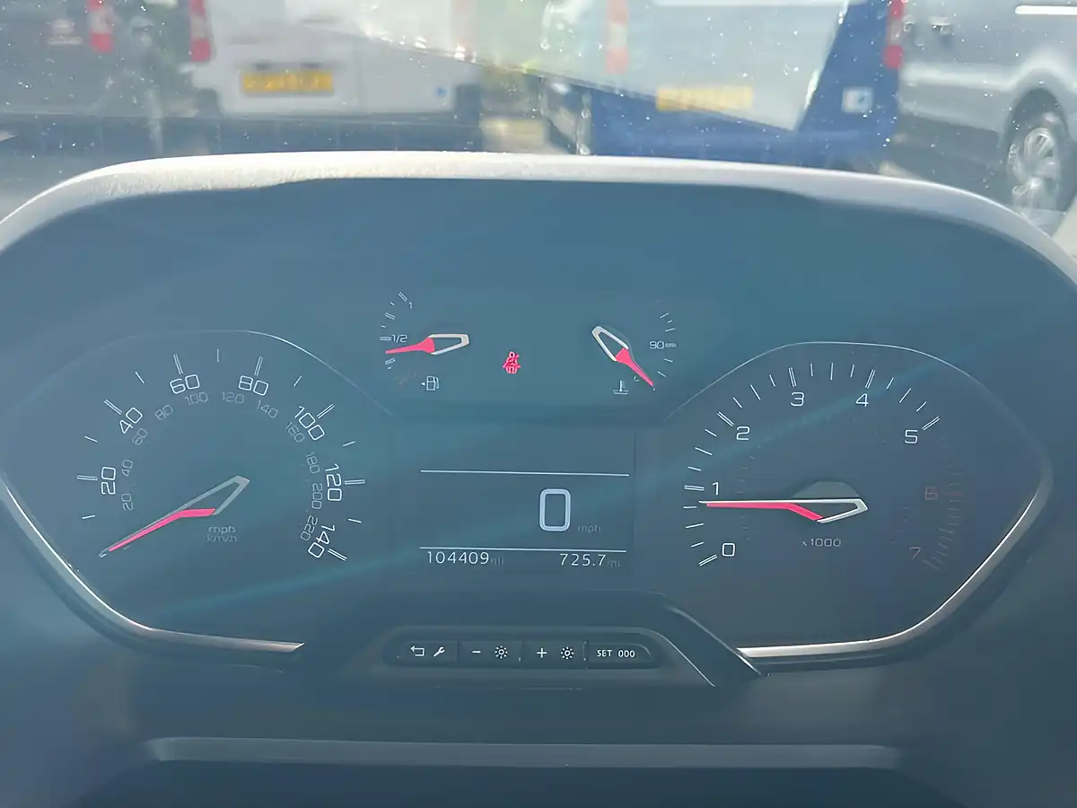 Used 2021 Peugeot Partner Asphalt Premium White - Interior and Exterior details 5