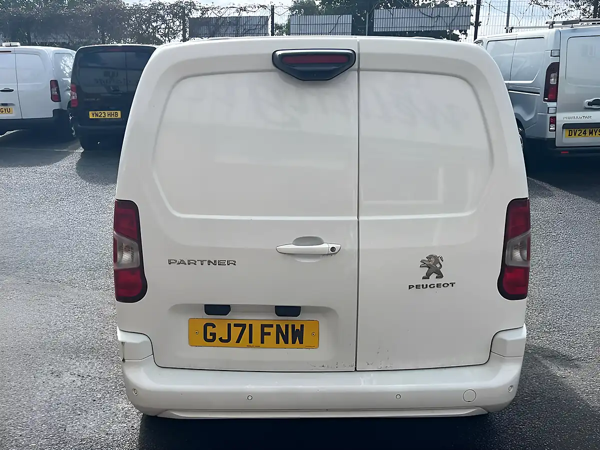 Used 2021 Peugeot Partner Asphalt Premium White - Interior and Exterior details 9