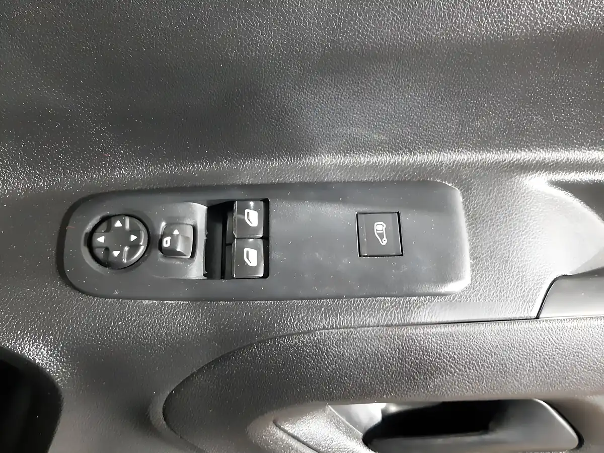Used 2021 Peugeot Partner Grip Premium White - Interior and Exterior details 15