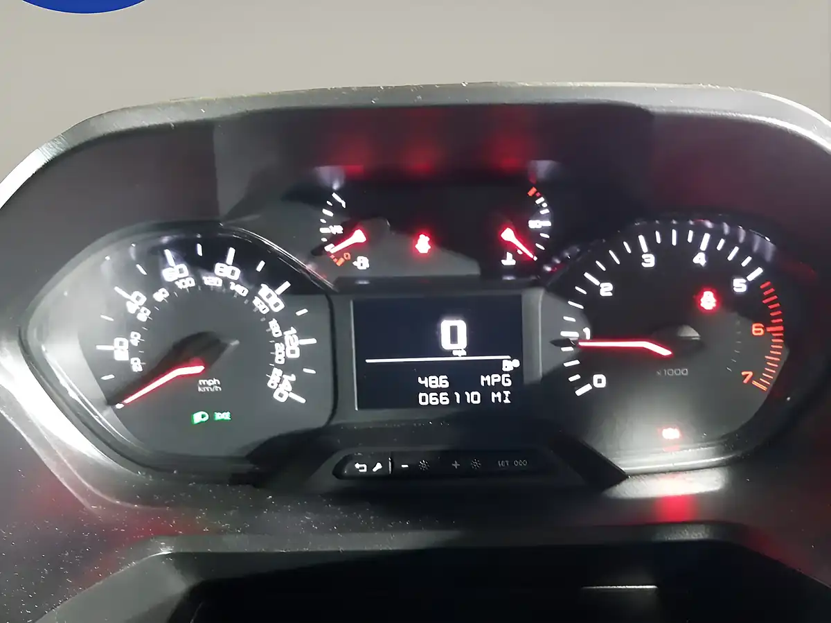 Used 2021 Peugeot Partner Grip Premium White - Interior and Exterior details 18