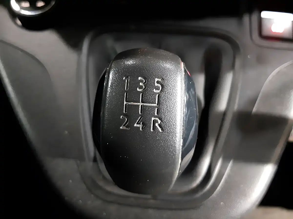 Used 2021 Peugeot Partner Grip Premium White - Interior and Exterior details 20