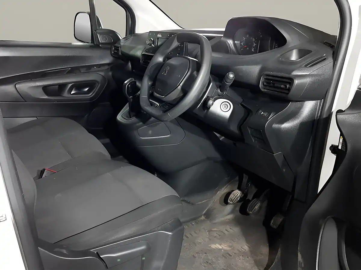 Used 2021 Peugeot Partner Grip Premium White - Interior and Exterior details 3