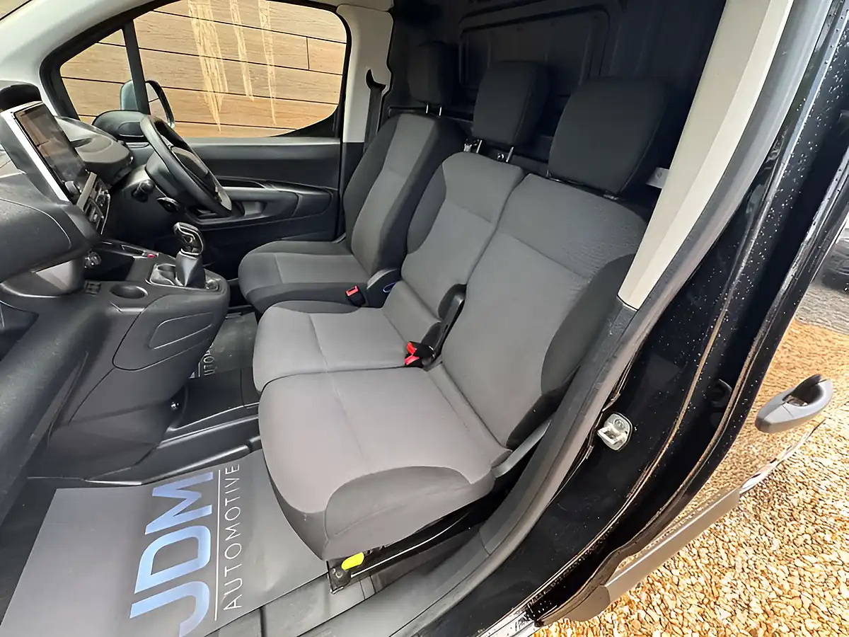 Used 2021 Peugeot Partner Professional L1 Blue Black - Interior and Exterior details 19