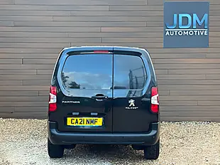 Used 2021 Peugeot Partner Professional L1 Blue Black - Interior and Exterior details 4