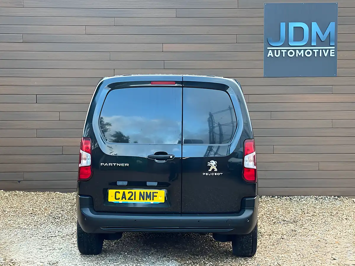 Used 2021 Peugeot Partner Professional L1 Blue Black - Interior and Exterior details 4