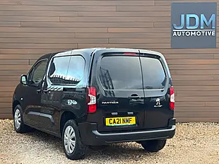 Used 2021 Peugeot Partner Professional L1 Blue Black - Interior and Exterior details 7