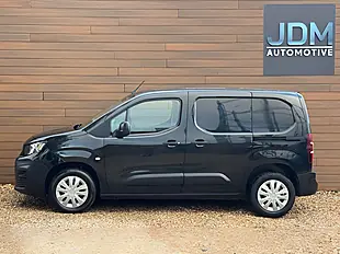 Used 2021 Peugeot Partner Professional L1 Blue Black - Interior and Exterior details 8