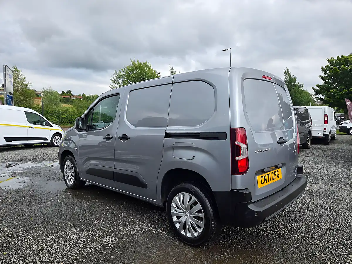 Used 2021 Peugeot Partner Professional Premium Grey - Interior and Exterior details 11