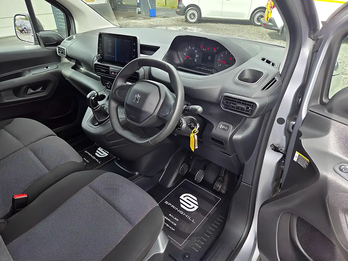 Used 2021 Peugeot Partner Professional Premium Grey - Interior and Exterior details 14