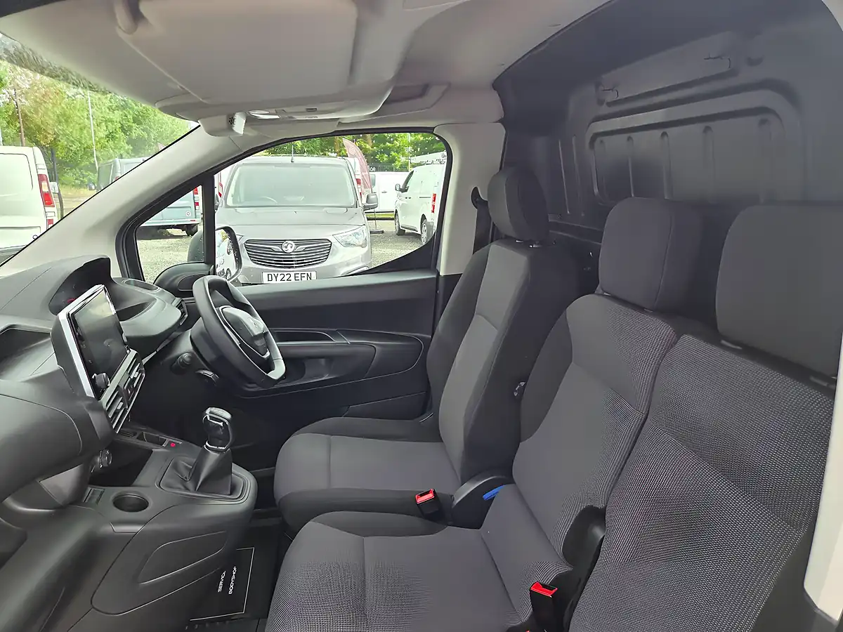 Used 2021 Peugeot Partner Professional Premium Grey - Interior and Exterior details 19