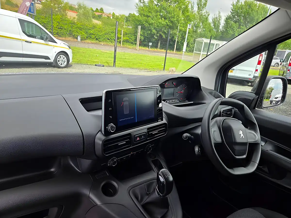 Used 2021 Peugeot Partner Professional Premium Grey - Interior and Exterior details 20