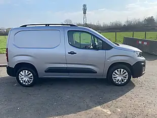 Used 2021 Peugeot Partner Professional Premium Grey - Interior and Exterior details 2