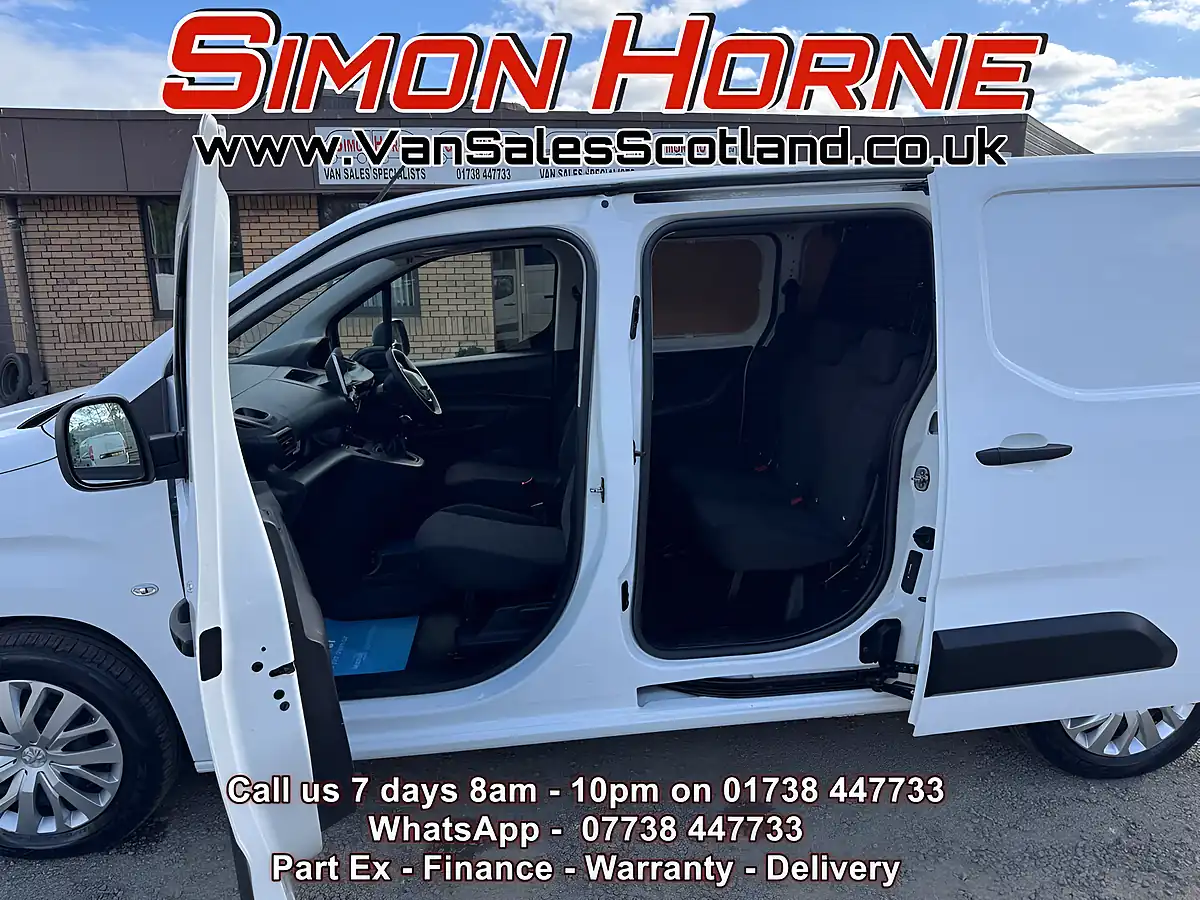 Used 2021 Peugeot Partner Professional Premium - Interior and Exterior details 12