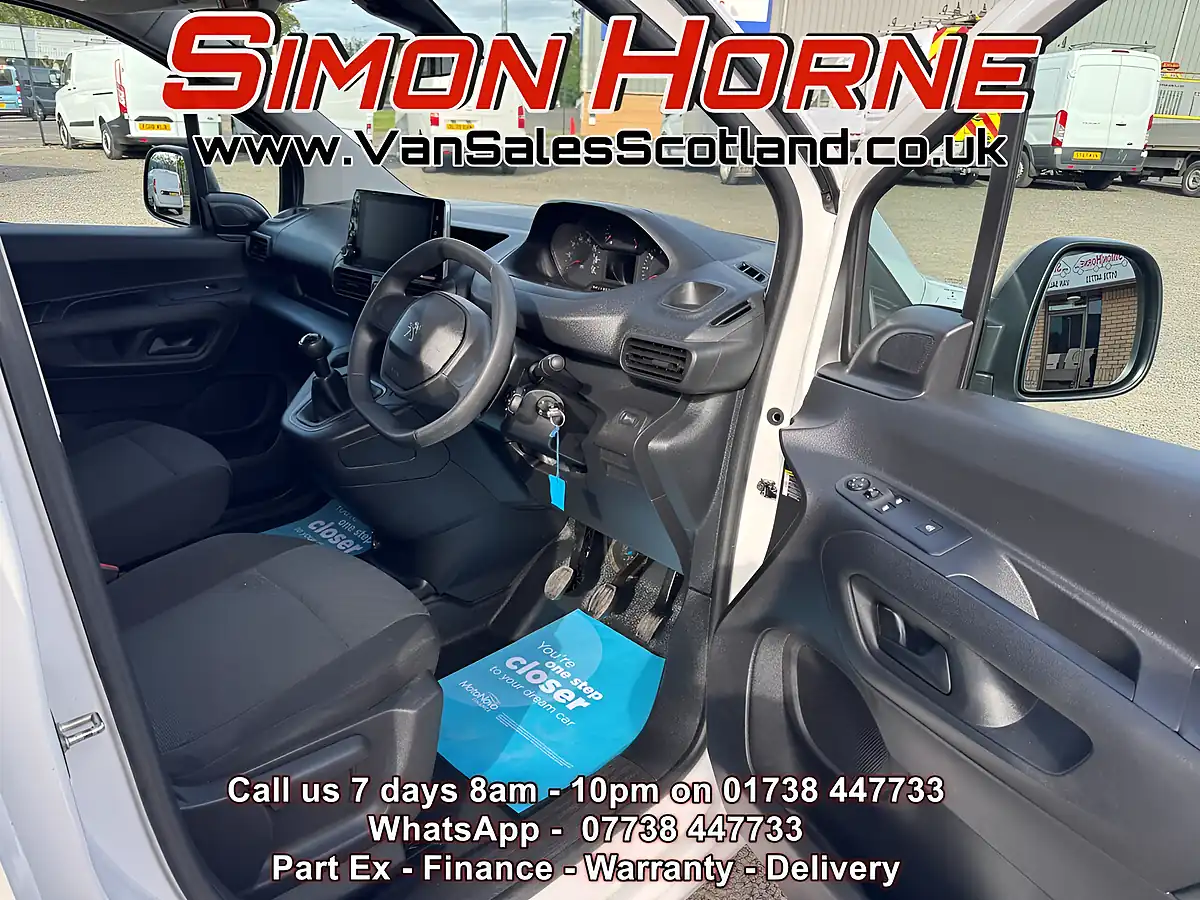 Used 2021 Peugeot Partner Professional Premium - Interior and Exterior details 15