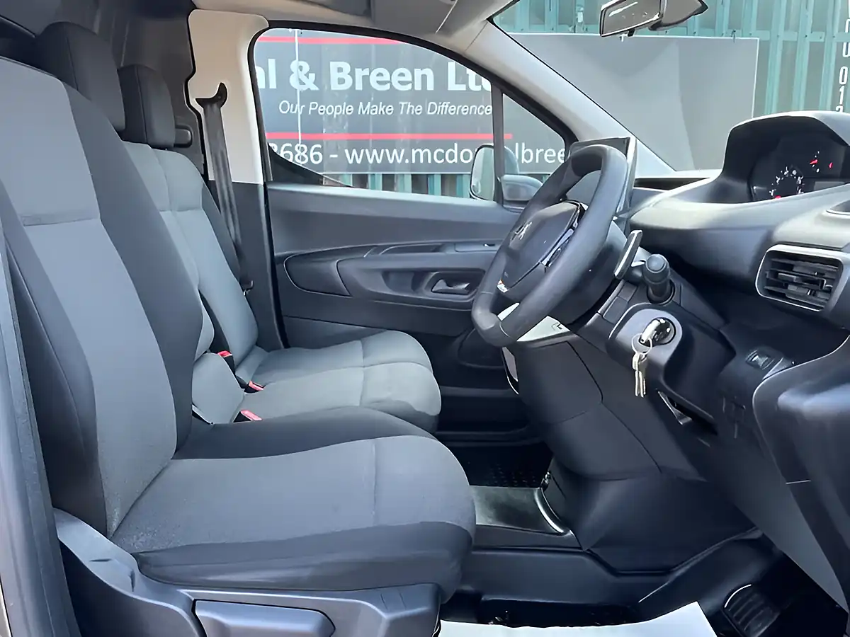 Used 2021 Peugeot Partner Professional Premium L1 Grey - Interior and Exterior details 16
