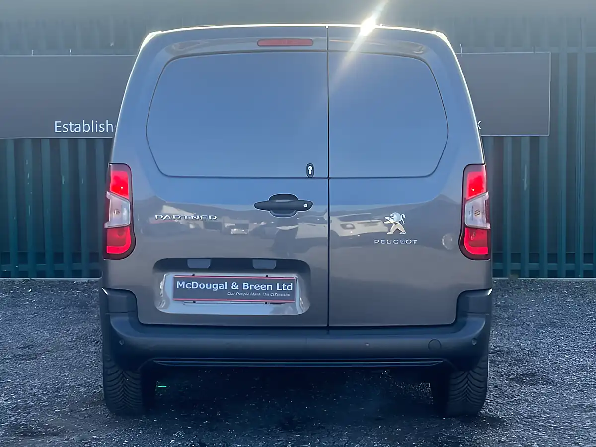 Used 2021 Peugeot Partner Professional Premium L1 Grey - Interior and Exterior details 5