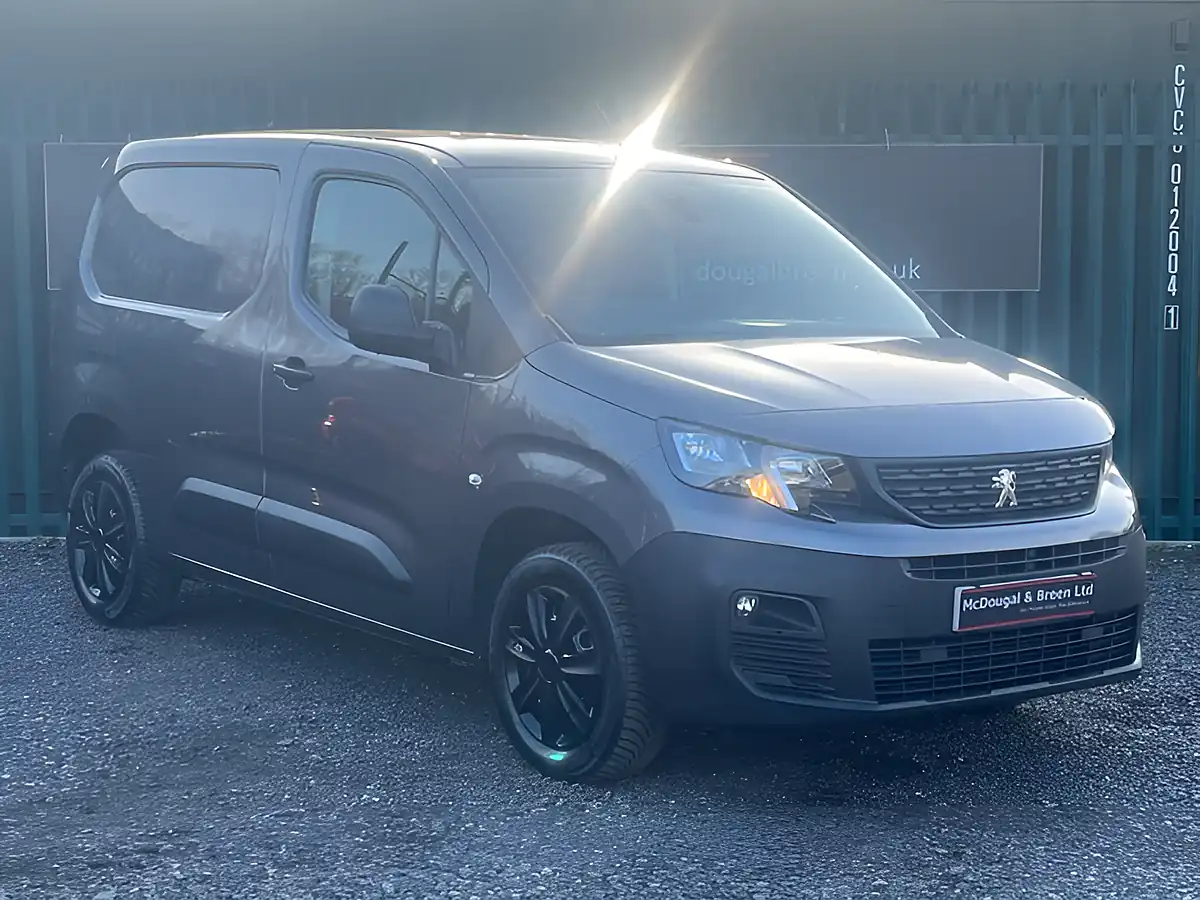 Used 2021 Peugeot Partner Professional Premium L1 Grey - Interior and Exterior details 8