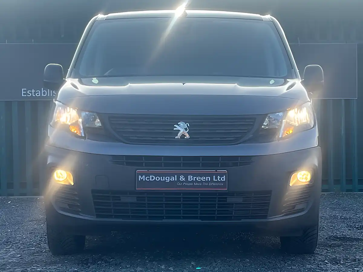 Used 2021 Peugeot Partner Professional Premium L1 Grey - Interior and Exterior details 9