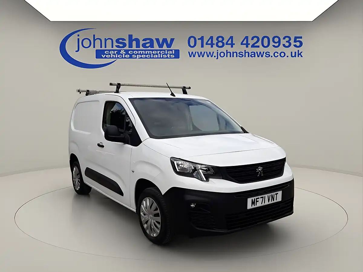Used 2021 Peugeot Partner Professional Premium White - Front View