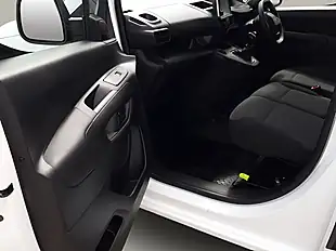 Used 2021 Peugeot Partner Professional Premium White - Interior and Exterior details 19