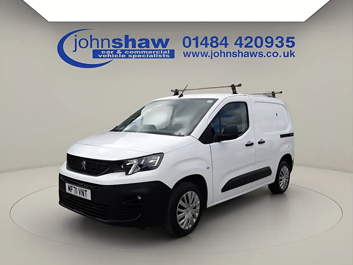 Used 2021 Peugeot Partner Professional Premium White - Interior and Exterior details 4