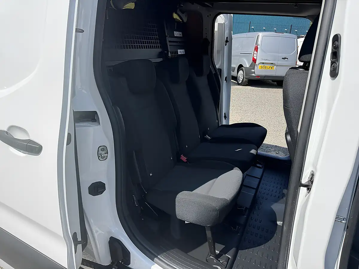 Used 2021 Peugeot Partner Professional Premium White - Interior and Exterior details 14