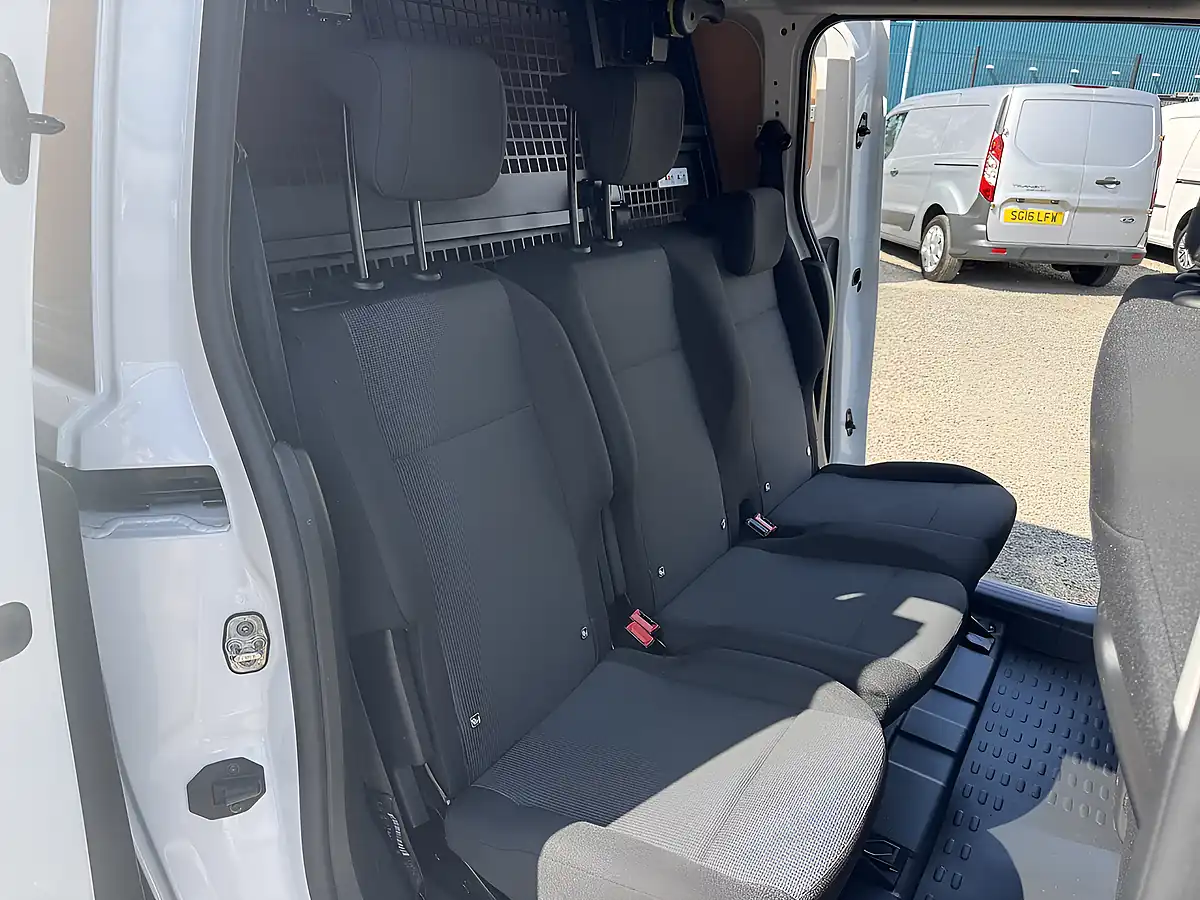 Used 2021 Peugeot Partner Professional Premium White - Interior and Exterior details 15