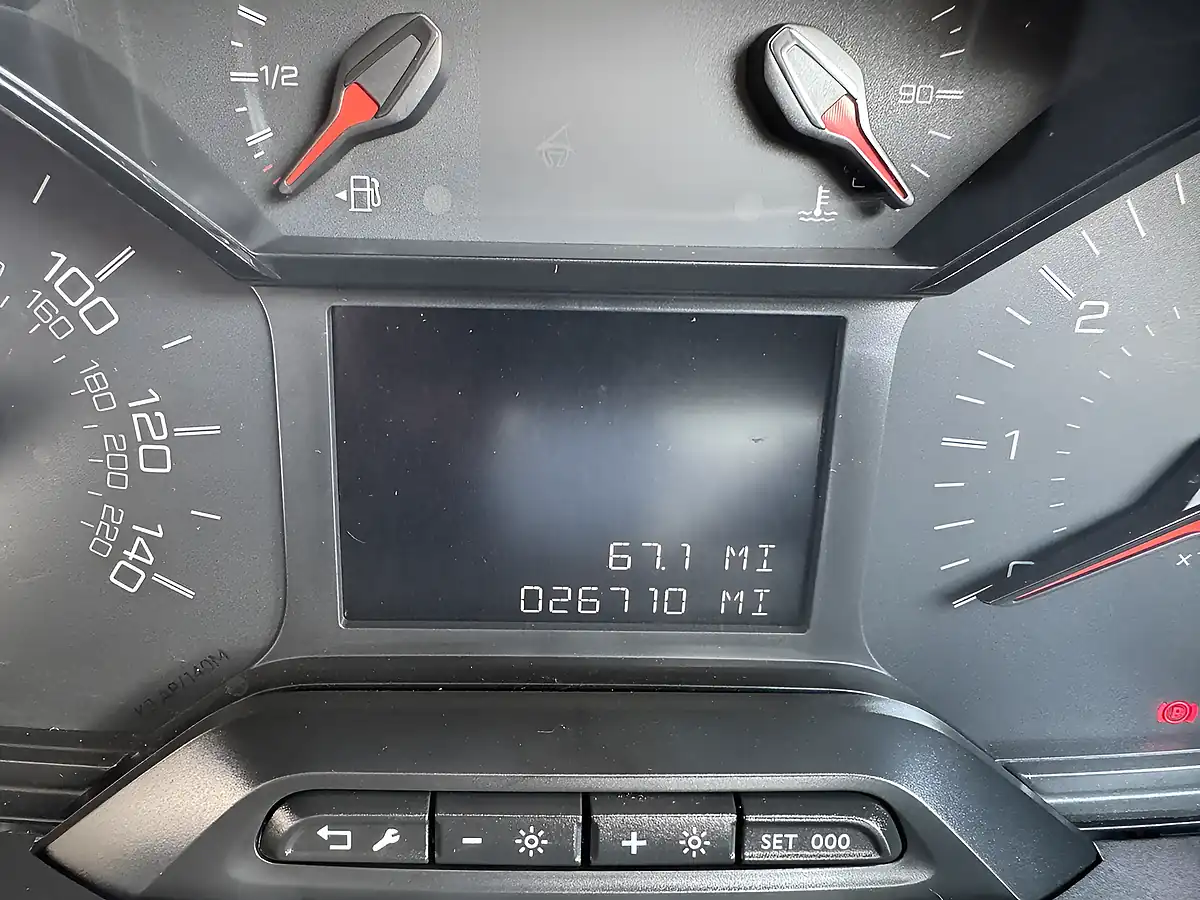 Used 2021 Peugeot Partner Professional Premium White - Interior and Exterior details 17