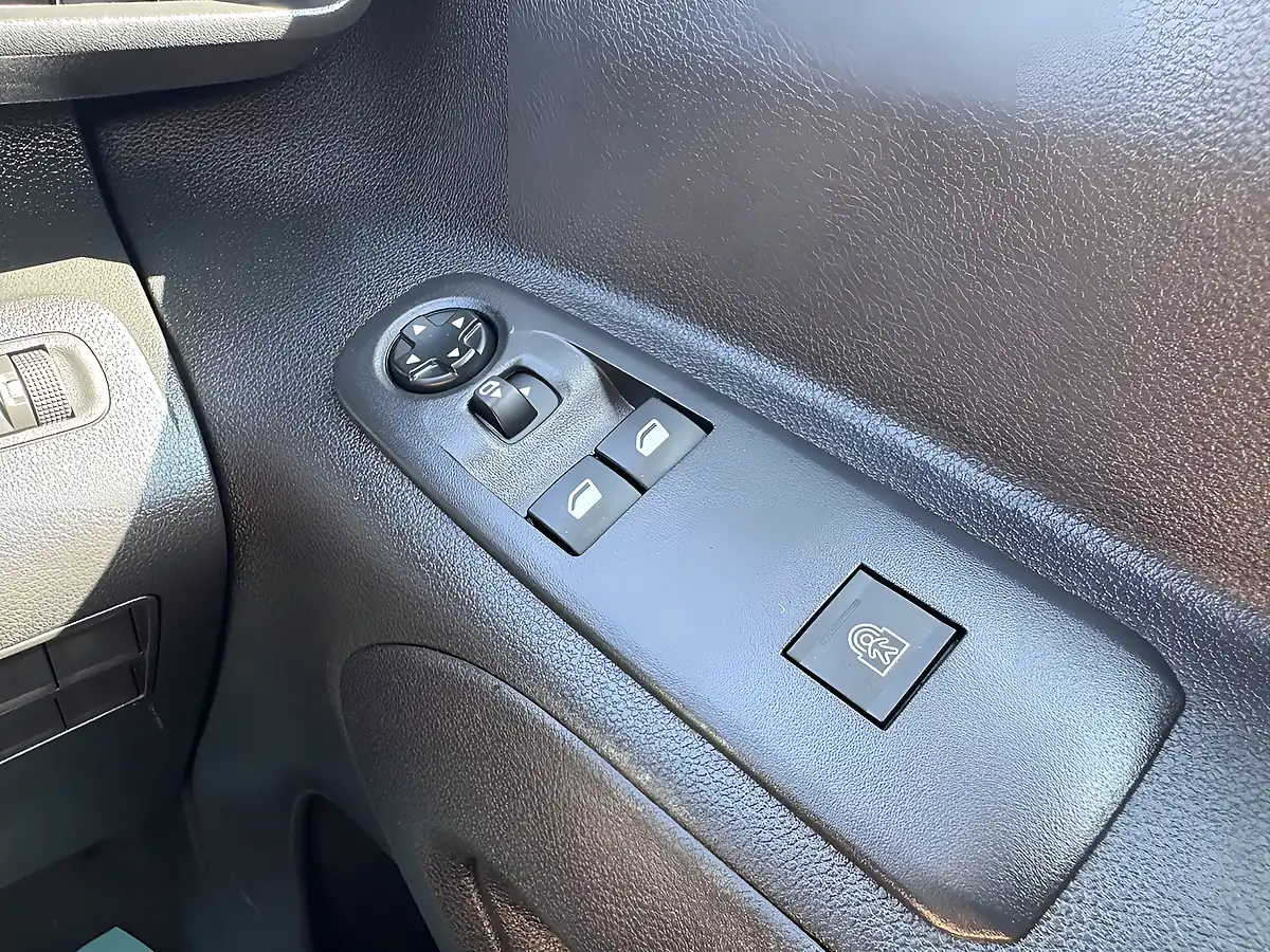 Used 2021 Peugeot Partner Professional Premium White - Interior and Exterior details 20