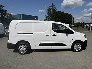 Used 2021 Peugeot Partner Professional Premium White - Interior and Exterior details 5