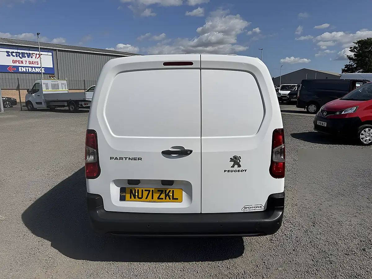 Used 2021 Peugeot Partner Professional Premium White - Interior and Exterior details 6