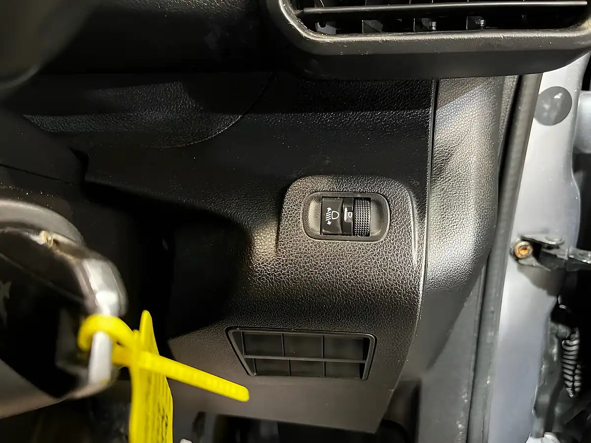 Used 2021 Peugeot Partner Professional Standard Grey - Interior and Exterior details 12