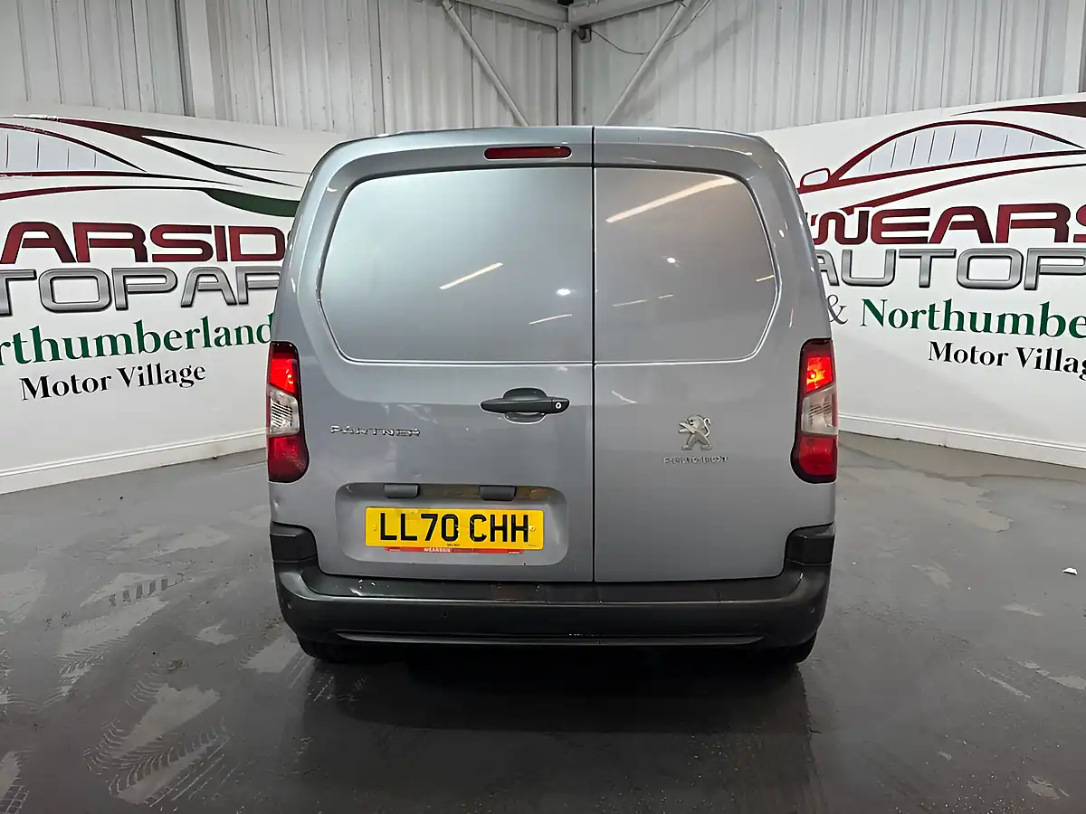 Used 2021 Peugeot Partner Professional Standard Grey - Interior and Exterior details 17