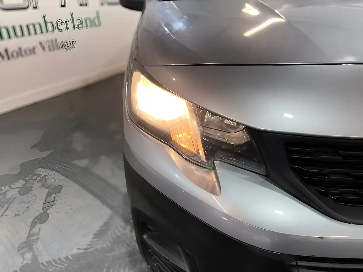 Used 2021 Peugeot Partner Professional Standard Grey - Interior and Exterior details 8