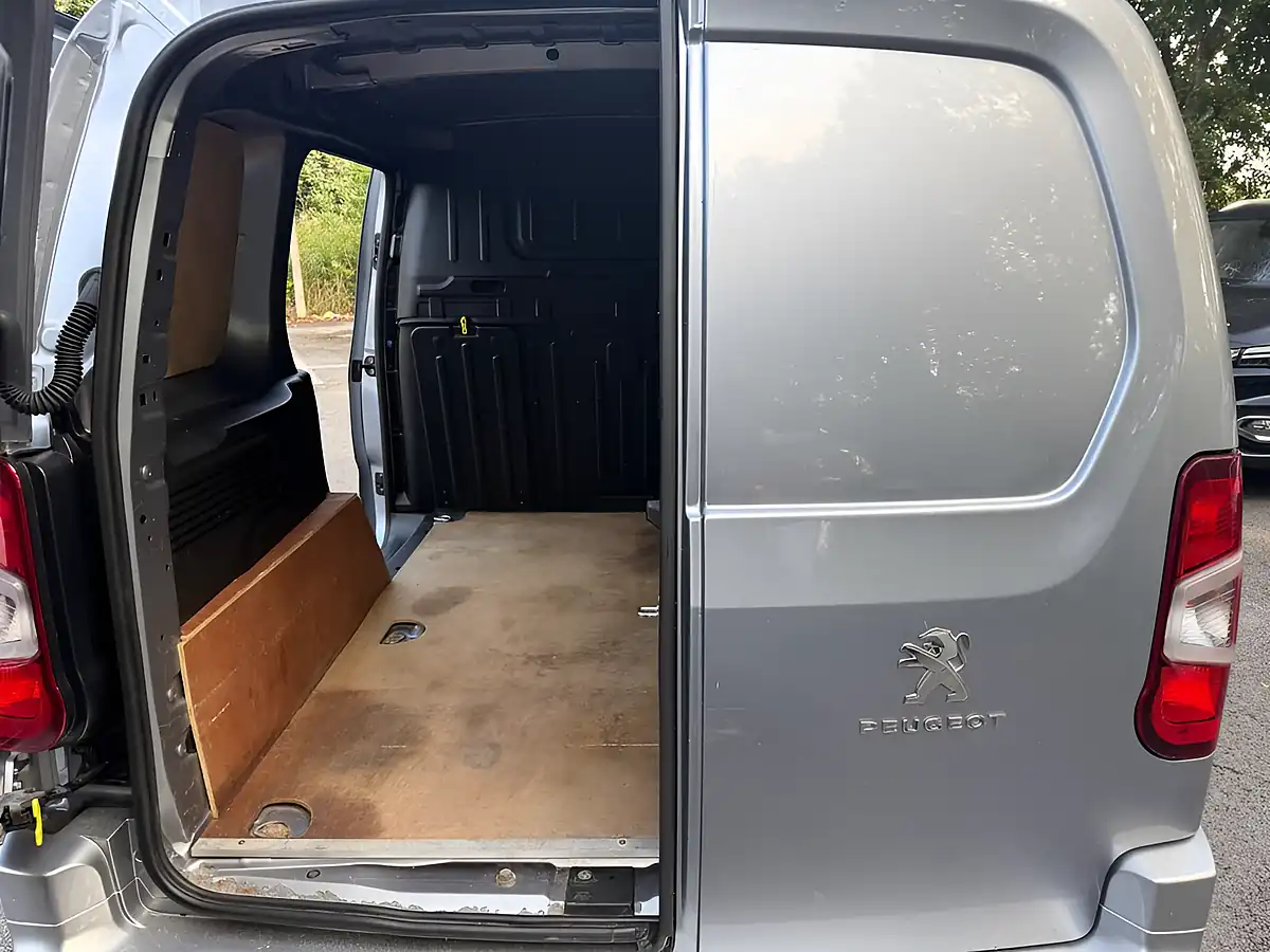 Used 2021 Peugeot Partner Professional Standard Grey - Interior and Exterior details 11