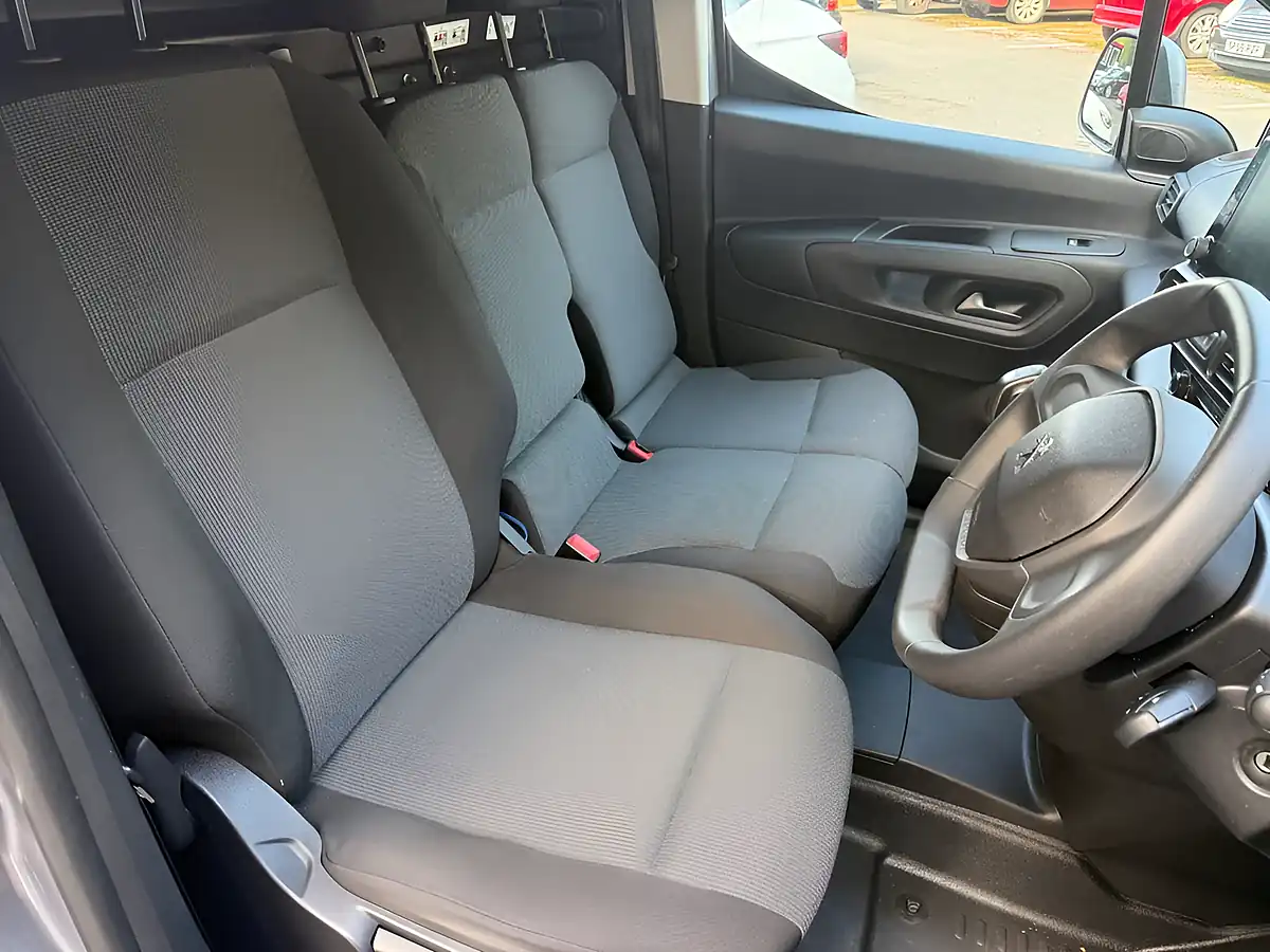 Used 2021 Peugeot Partner Professional Standard Grey - Interior and Exterior details 13