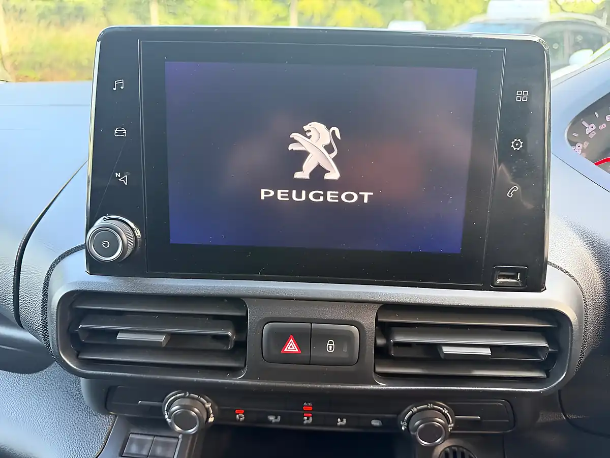Used 2021 Peugeot Partner Professional Standard Grey - Interior and Exterior details 15