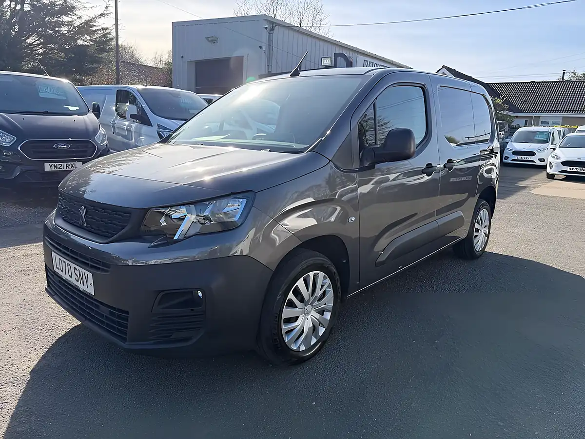 Used 2021 Peugeot Partner Professional Standard Grey - Front View