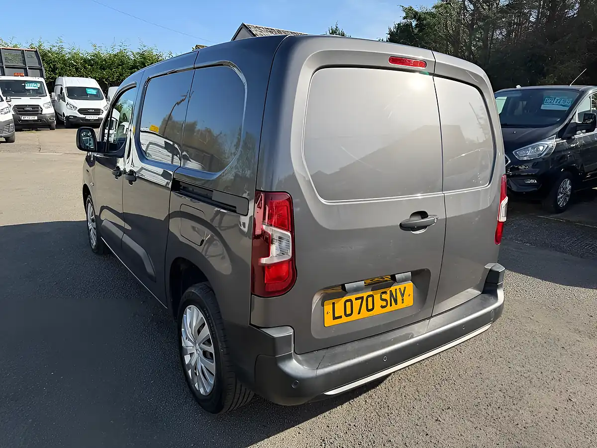 Used 2021 Peugeot Partner Professional Standard Grey - Interior and Exterior details 10