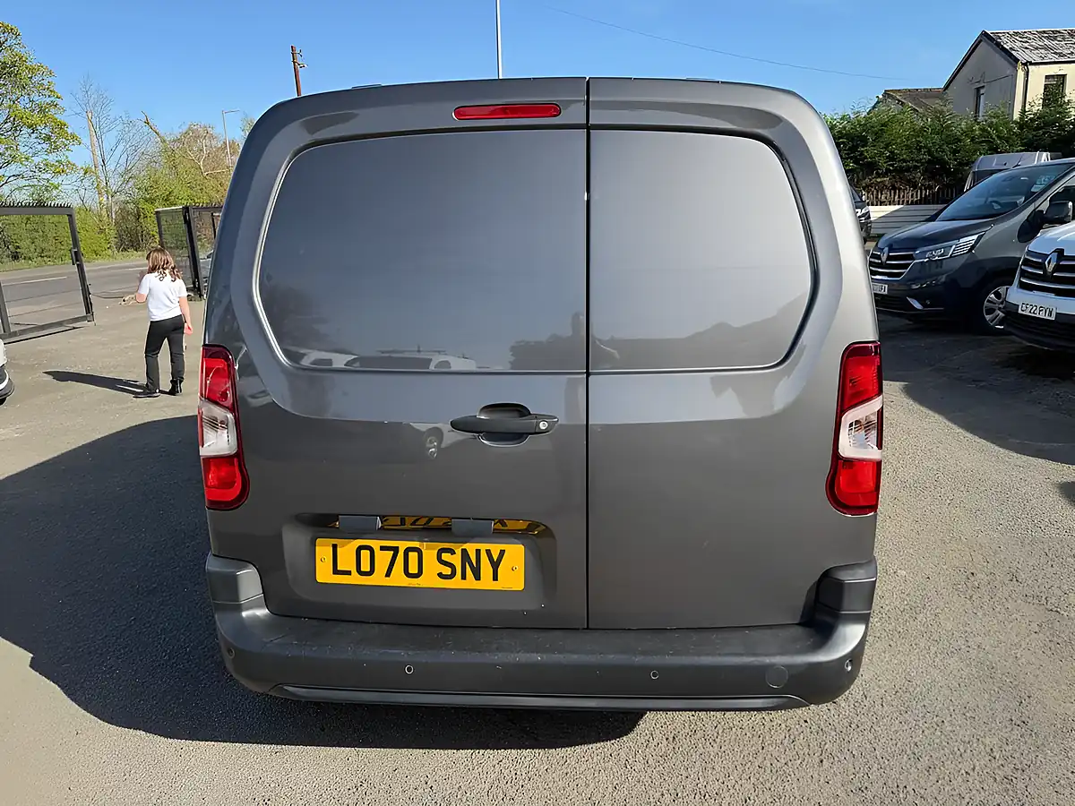 Used 2021 Peugeot Partner Professional Standard Grey - Interior and Exterior details 11