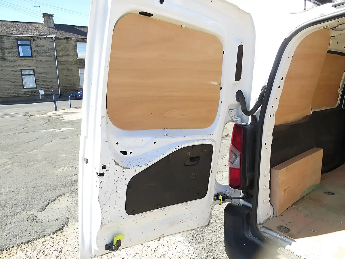 Used 2021 Peugeot Partner Professional Standard Panel Van White - Interior and Exterior details 14