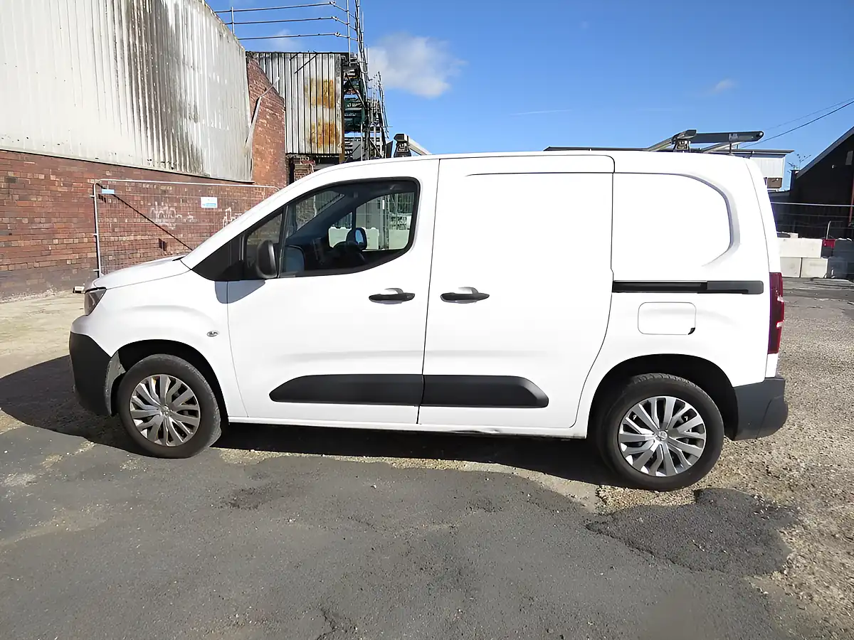 Used 2021 Peugeot Partner Professional Standard Panel Van White - Interior and Exterior details 9