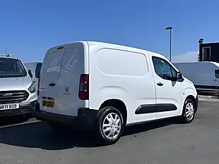 Used 2021 Peugeot Partner Professional Standard White - Interior and Exterior details 3