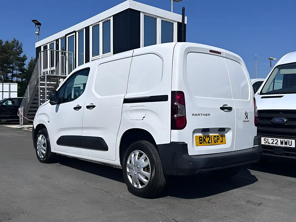 Used 2021 Peugeot Partner Professional Standard White - Interior and Exterior details 6