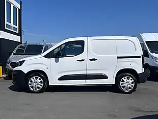 Used 2021 Peugeot Partner Professional Standard White - Interior and Exterior details 7