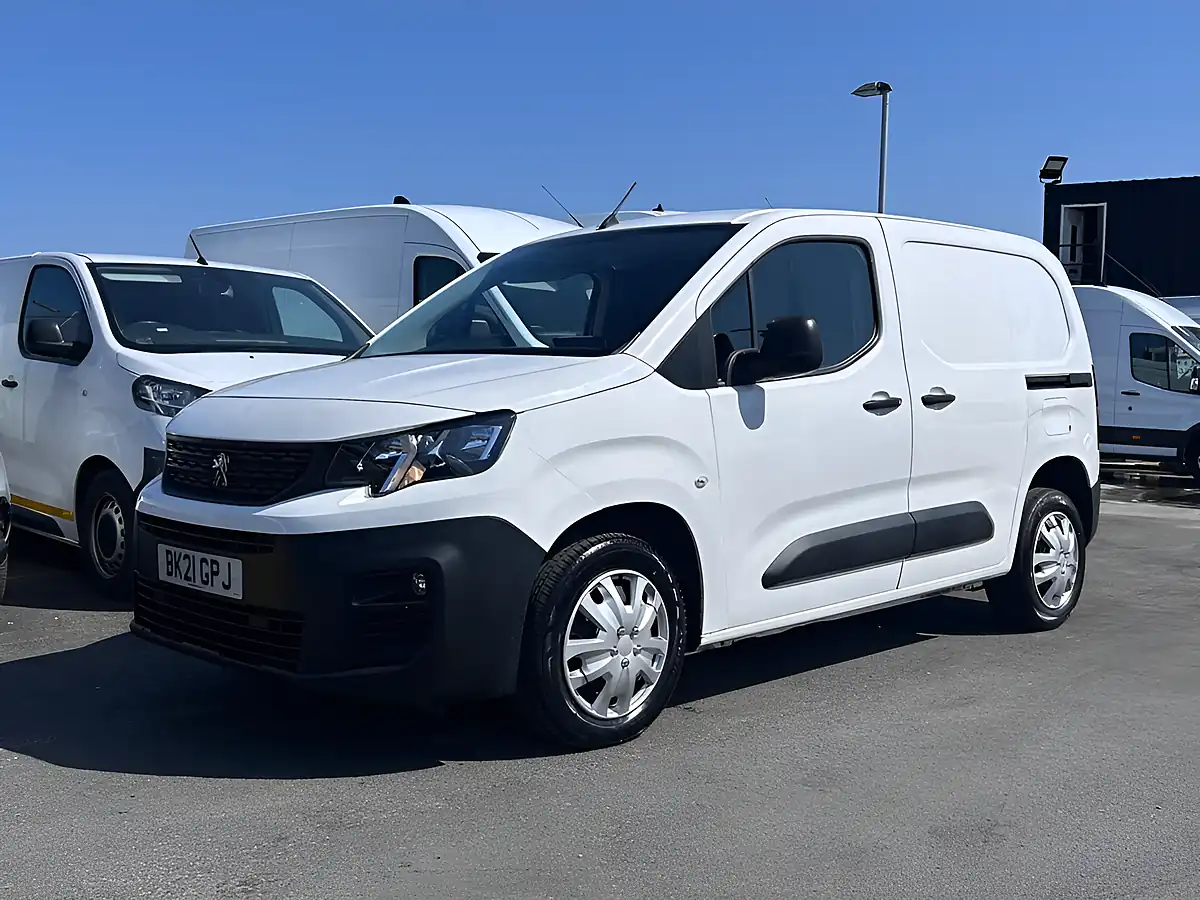 Used 2021 Peugeot Partner Professional Standard White - Interior and Exterior details 8