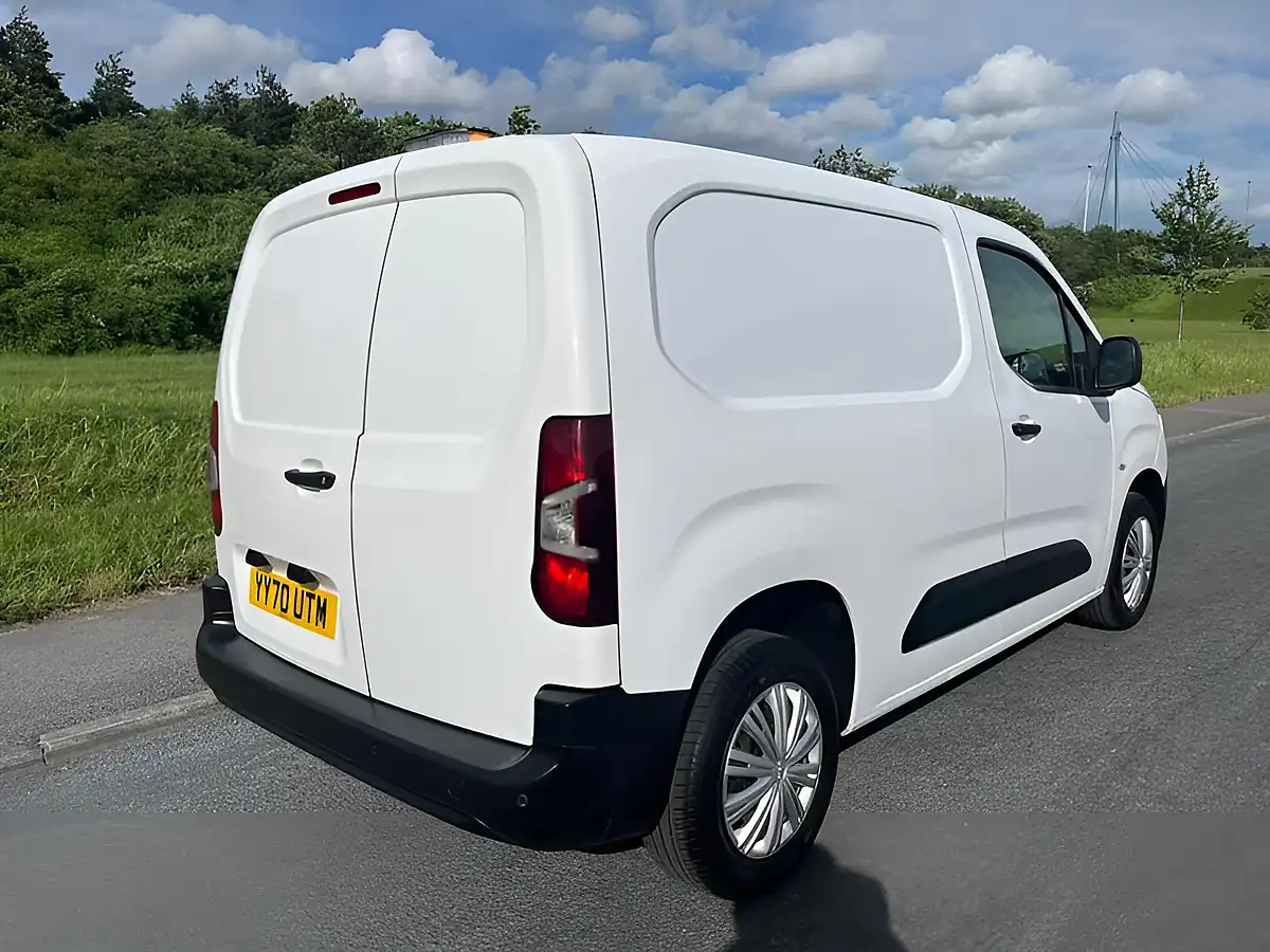 Used 2021 Peugeot Partner Professional Standard White - Interior and Exterior details 2