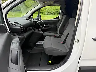 Used 2021 Peugeot Partner Professional Standard White - Interior and Exterior details 6